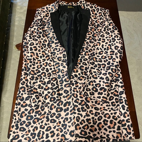 Liza Jackets & Blazers - New Long length animal print lightweight blazer